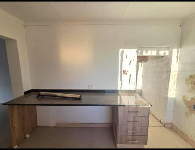 2 BEDROOM PROPERTY TO RENT IN ERASMIA
